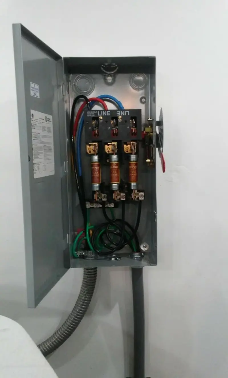Three-phase disconnect switch installed for Smoke Detector Installation in Patterson